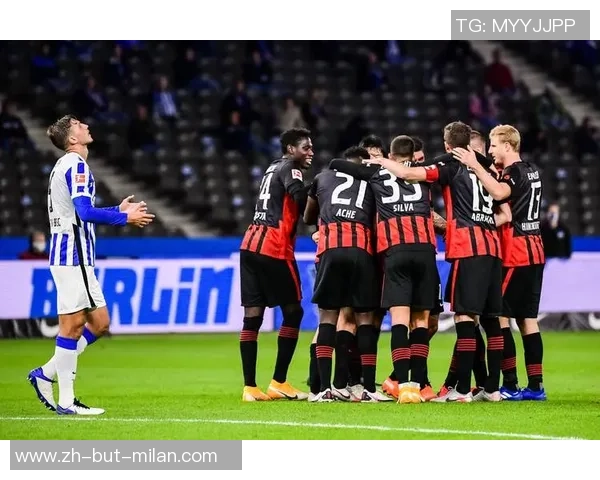 欧冠首回合对决国际米兰迎战巴塞罗那激情四溢的巅峰之战